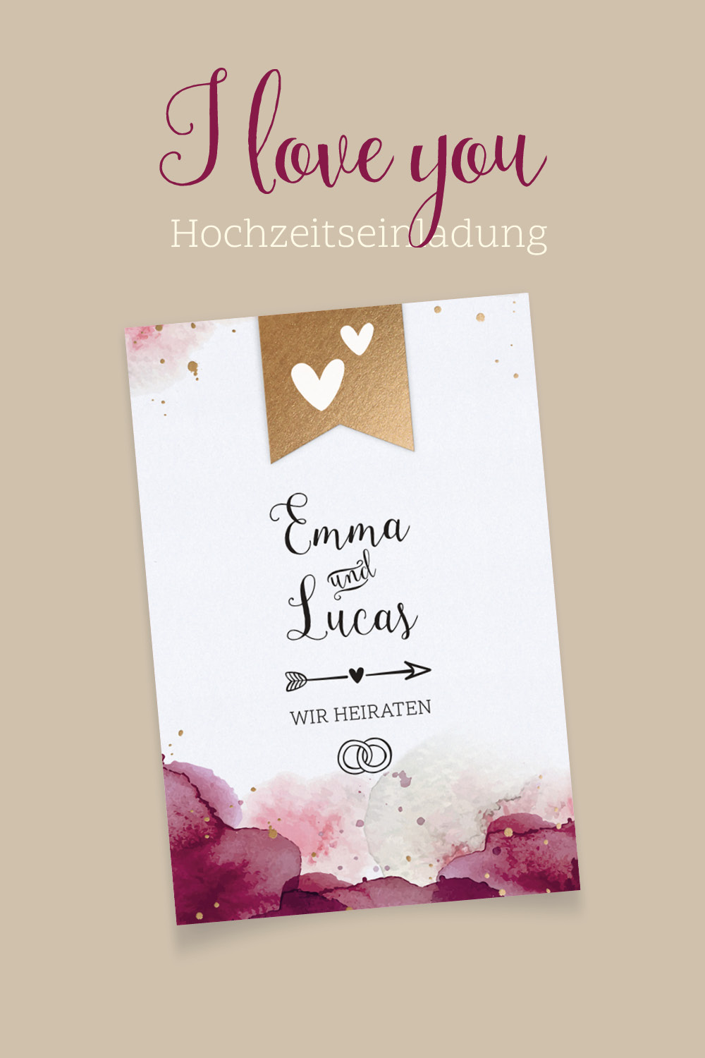 Lila Aquarell-Einladungskarten mit angestecktem, goldenen Etikett.