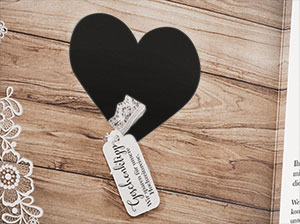 Vergrößerte Abbildung Hier ist das gestanzte Herz dargestellt.