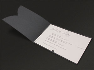 Aufgeklappte Darstellung – vergrößerte Abbildung Aufgeklappte Darstellung der Hochzeitseinladungen