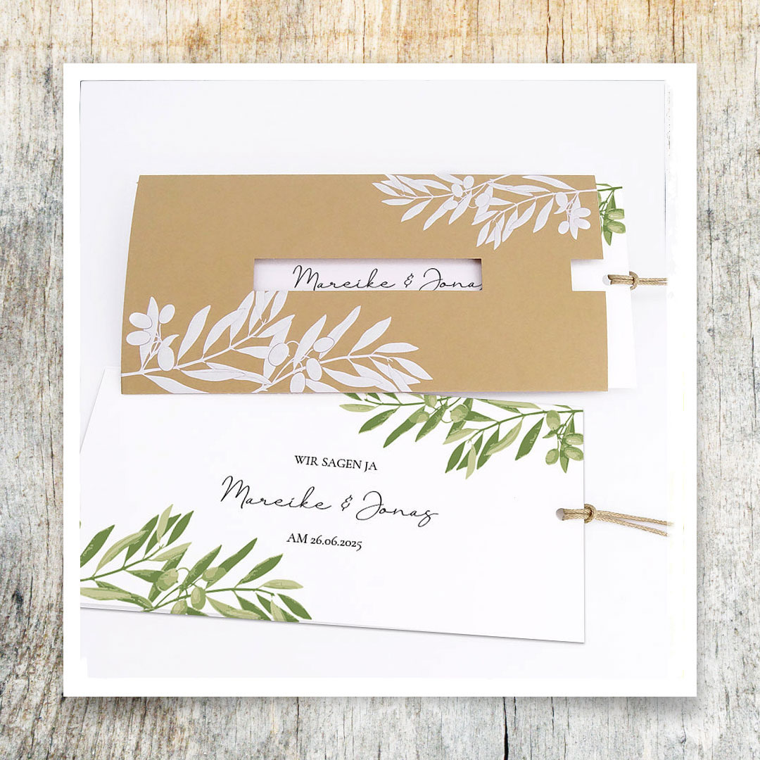 Vergrößerte Abbildung Braune Einladungskarte und Texteinleger mit weißen und grünen Olivenzweigen.