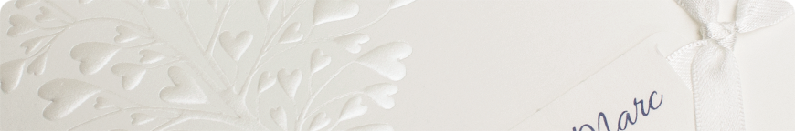 Weiße, romantische Hochzeitseinladungen - Schmuckbild oben