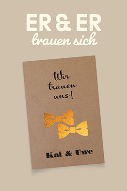 Hochzeitseinladungen zur Männerhochzeit aus braunem Kraftkarton mit kupfernem, glänzenden Foliendruck.